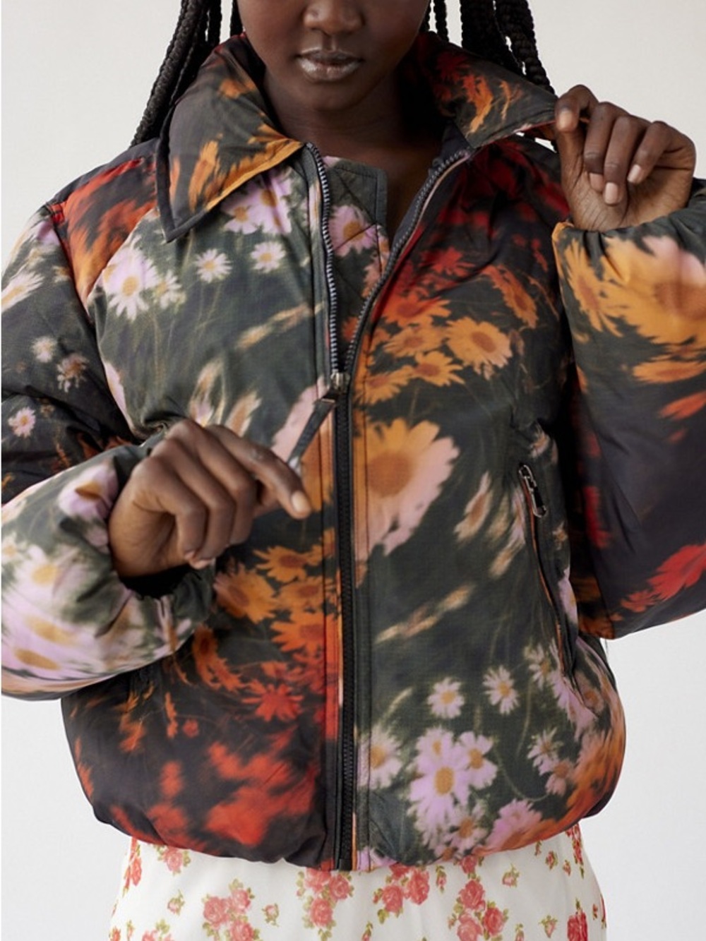 Urban Outfitters Bestie Womens Floral Puffer Jacket in Black, Orange & Red - Picture 2 of 7